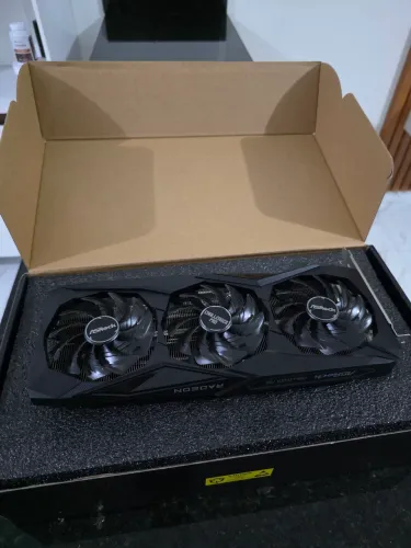 RX 7600 ASROCK TRIPLE FAN