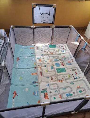 Cercadinho para bebê.
