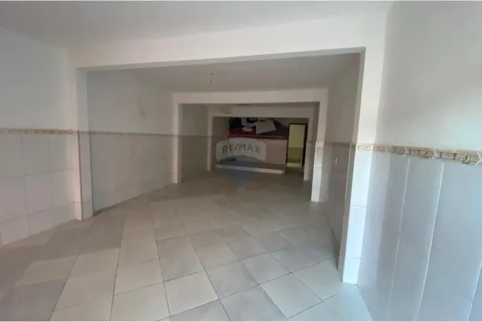 VENDO CASA COM PONTO COMERCIAL NA PONTA GROSSA !