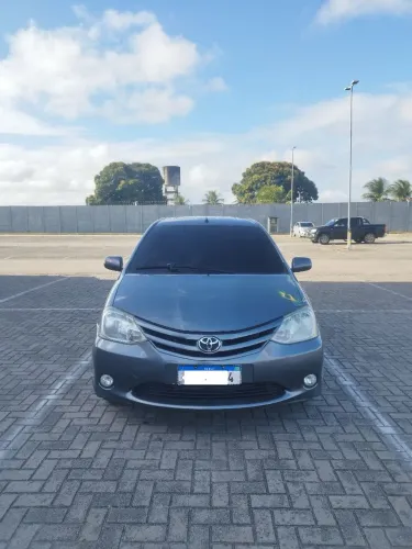 Toyota Etios XLS Sedan 1.5 Flex 16V 4P Mec. 2013