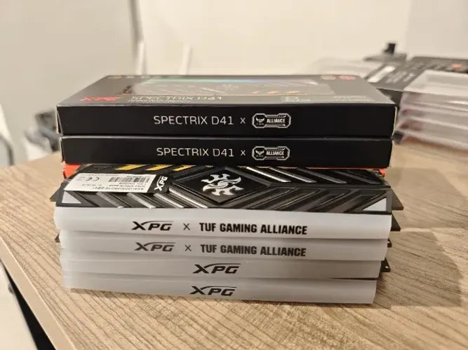 Memória RAM DDR4 32GB (4x8GB) XPG Spectrix D41 3200mhz RGB