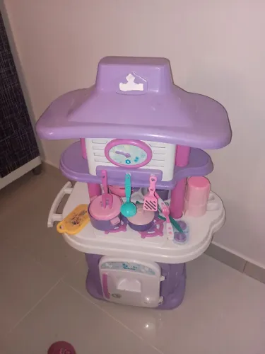 Cozinha infantil , rosa e acessórios 