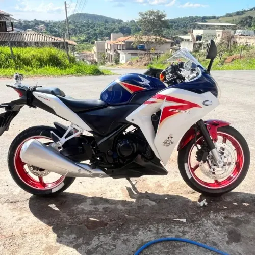 Honda CB 250r/ 2012 Segundo Dono !