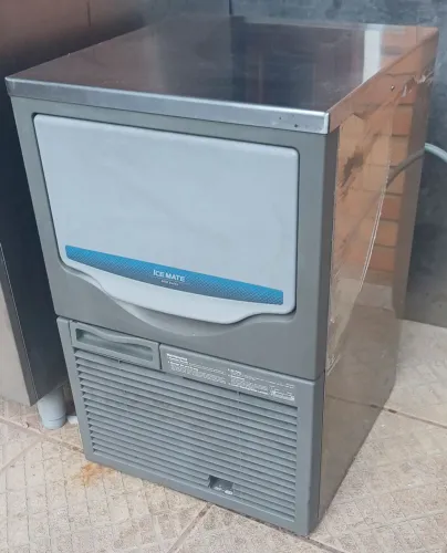 Maquina de Gelo Macom SMR-45A
