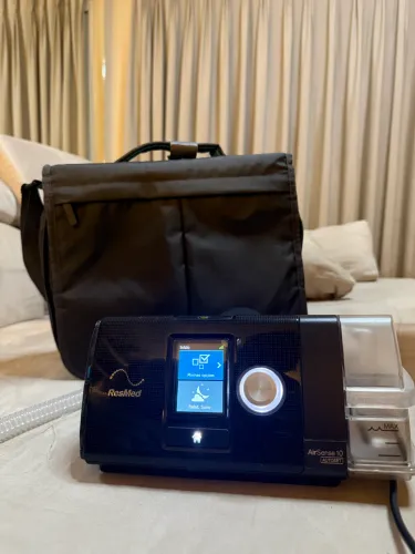 CPAP automático RESMED S10 AutoSet Bivolt semi novo com estojo de viagem