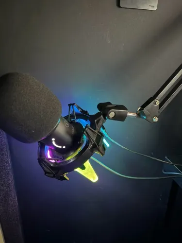 Microfone Fifine AmpliRocket + Braço articulado