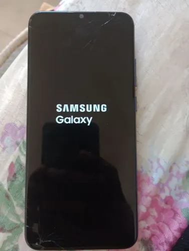 ? Samsung Galaxy A03 Usado - Tela Trincada, Funcionando