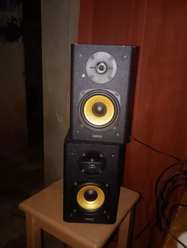 Monitores de áudio EDIFIER R1000T4