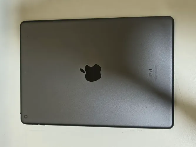 iPad (9ª Geração) 64GB Completo c/ Carregador, Caixa e Nota Fiscal