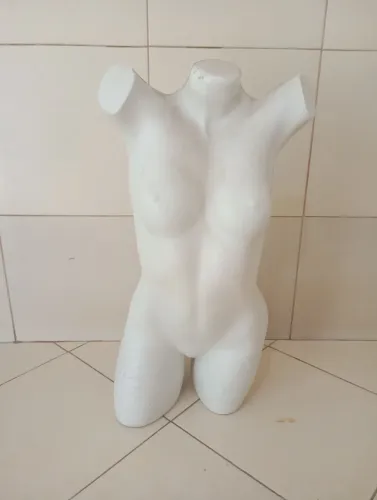 Manequim feminino