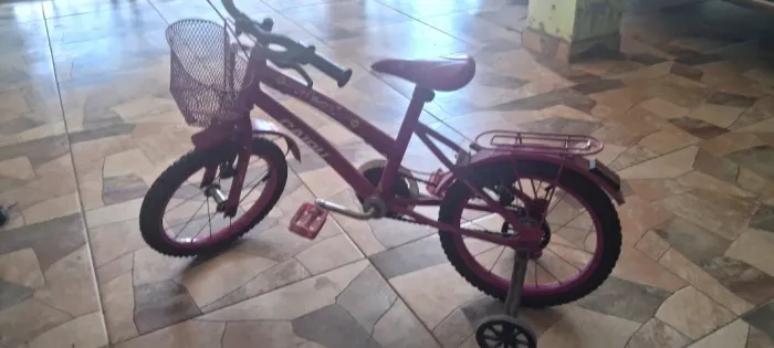 Bicicleta aro 16 R$500,00