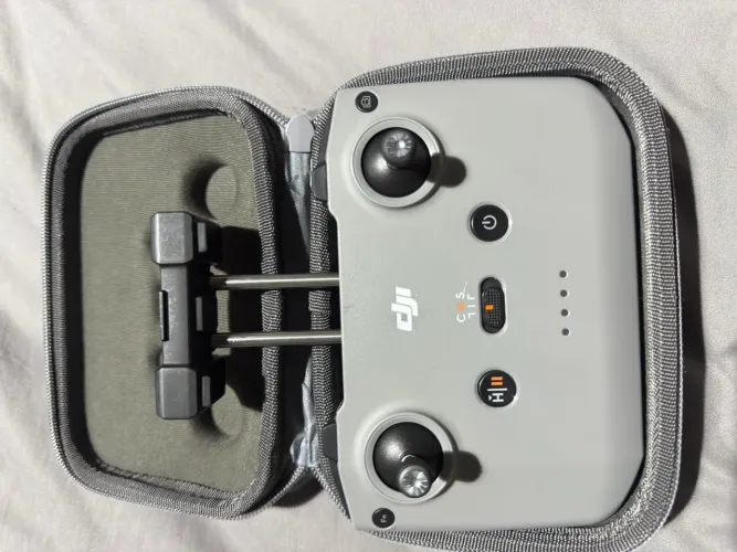 CONTROLE REMOTO DJI