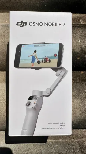 Estabilizador DJI Osmo Mobile 7 Gimbal Para iPhone ou Android - Lacrado (DS307 / DJI131)