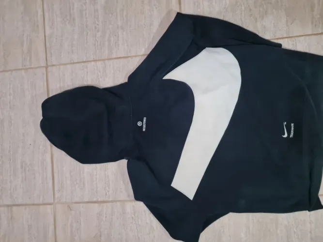 Nike swoosh