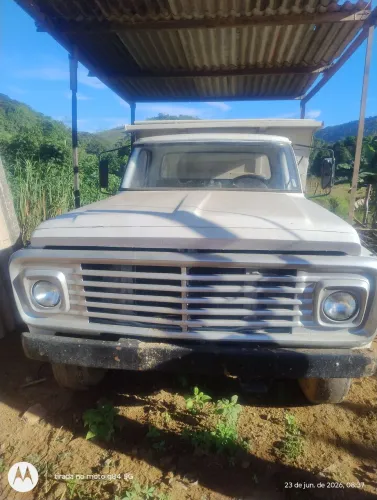 Vende"se caminhão caçamba