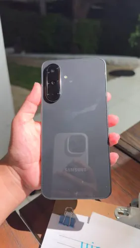 Celular A36; marca Samsung; 256 g, 8 g ram
