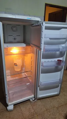 Geladeira usada