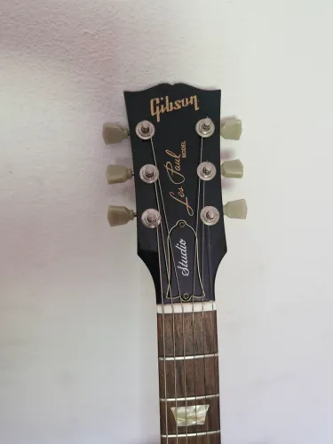 Guitarra gibson studio 2008