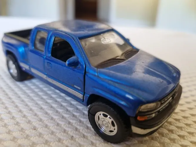 Miniatura Chevrolet Silverado 1999 Welly