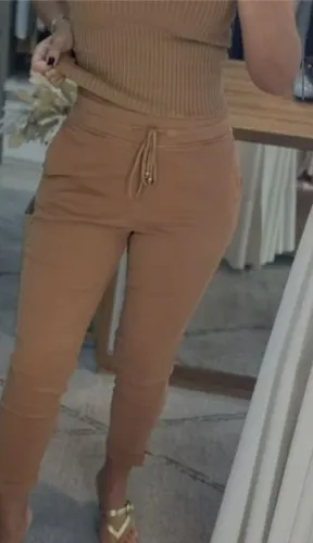 Calça sarja ambicione
