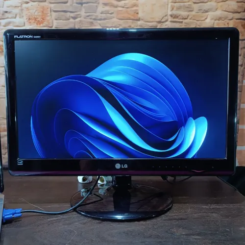 Monitor Full HD 22 polegadas 