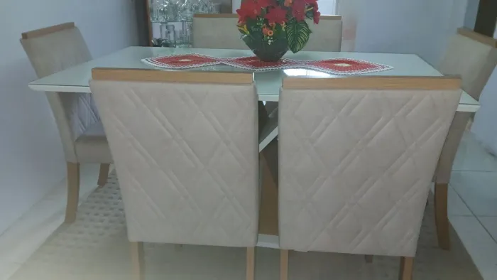 Mesa de 6 cadeiras tampo de vidro