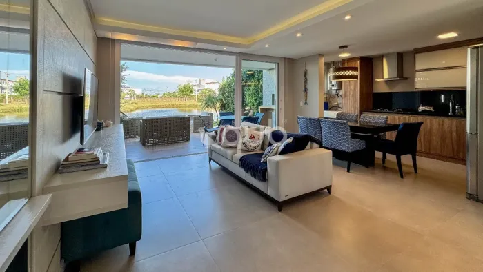 Apartamento à venda, 2 quartos, 1 suíte, 2 vagas, Condomínio Rossi Atlantida - Xangri-Lá/R