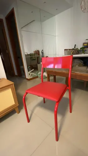 CADEIRA TOKSTOK VERMELHA (NOVINHA)