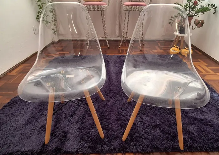 2 cadeiras por 180,00