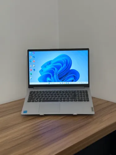 NOTEBOOK LENOVO I3-12ª, 8GB RAM, SSD 256GB