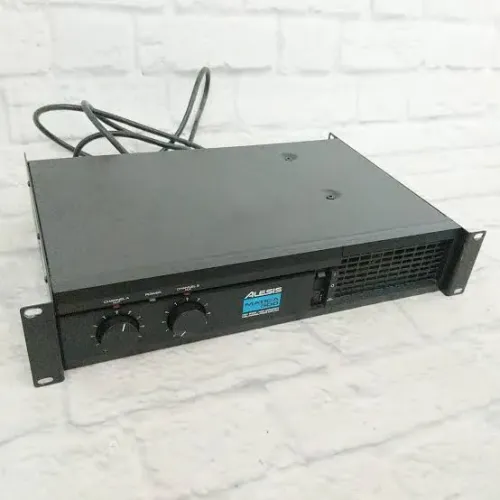 Amplificador de potencia Alesis
