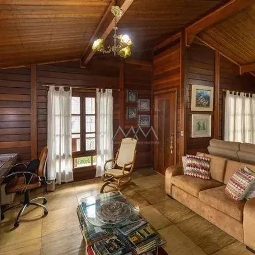Casa à Venda no Condomínio Morro Do Chapéu | 322 m² - 4 quartos.