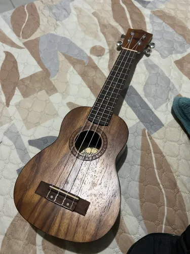 Ukulele tenor shelby + bolsa 