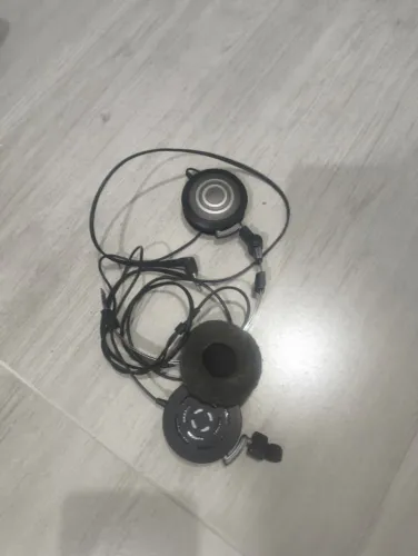 Fone de ouvido akg
