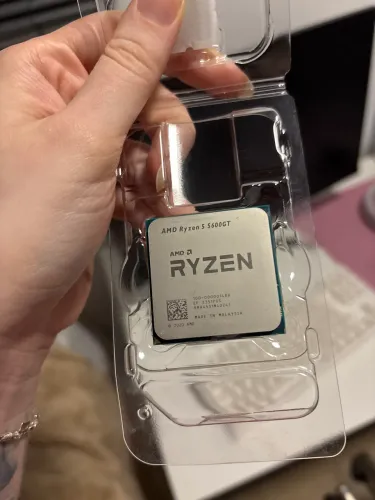 RYZEN 5 5600GT - VENDO 