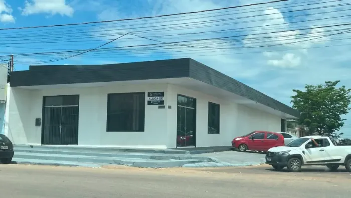 Aluguel de Prédio Comercial de Esquina na Av. Amazonas - 400m² (Recém Reformado)