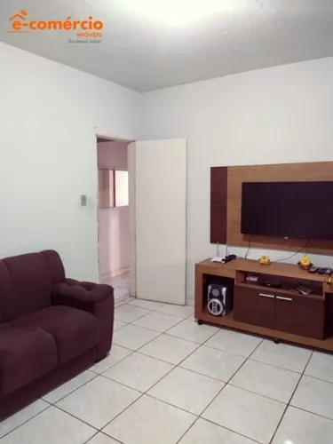 Casa de esquina com terraço na Vila Alzira, Lavras-MG.