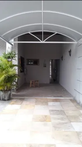 Garagem com estrutura de metalon galvanizado 