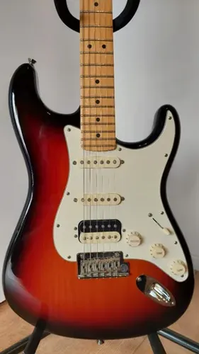 Guitarra Fender American Standard Stratocaster Hss Shawbucker
