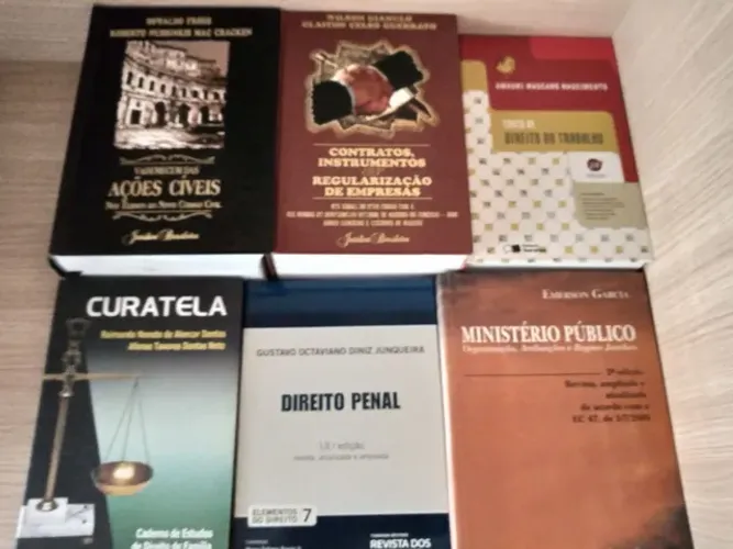 Livros de Direito (ler descrição)