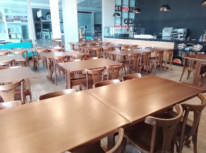 Cadeiras e mesas para restaurantes direto da fábrica