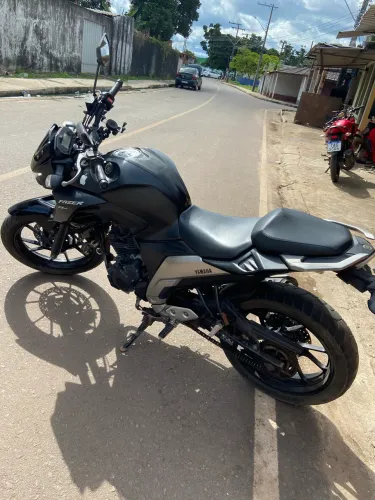 FAZER 250  16,500 mil 