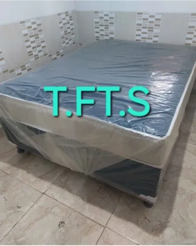 Cama box de casal nova