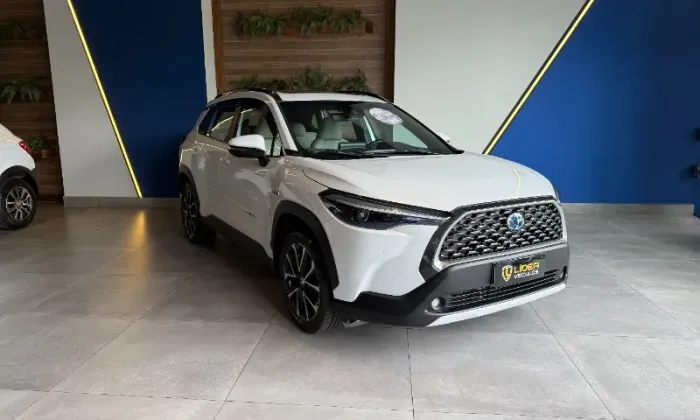 COROLLA CROSS 1.8 XRX HYBRID 2024 19.000KM + BRANCO PEROLA