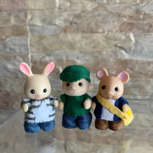 Roupinha amigos Sylvanian Families 