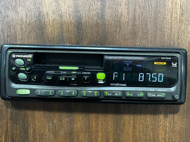 Toca fita rádio  Pioneer KEH-P6450 impecável e na promoção 