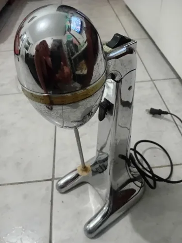 Batedor de Milk Sheik 220v 