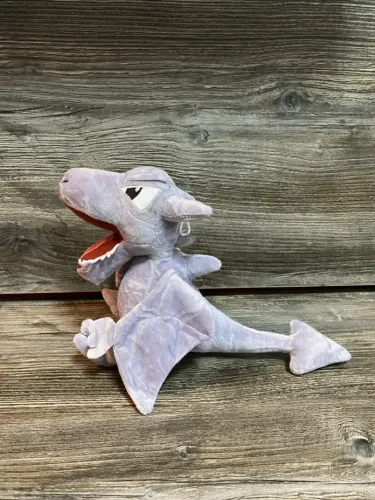 Pelúcia Pterodáctilo Pokémon