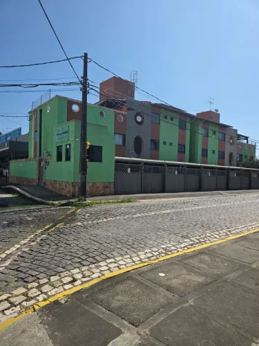 Vendo este Apartamento em Nova Parnamirim, Res. Maromé: 2 quartos, 1 suíte e sala ampla