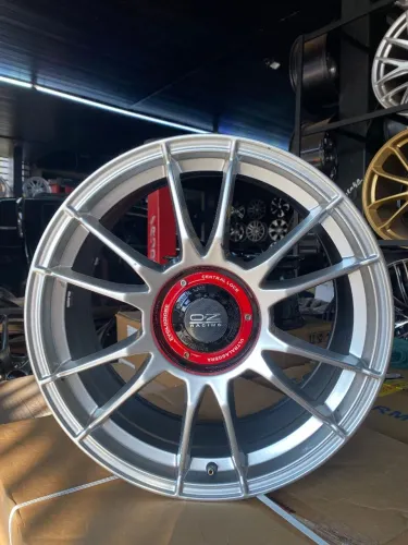 Rodas aro 18 OZ Racing Evoluzione 5x112